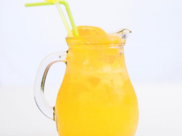 Domácí limonáda - Pomeranč s marakujou